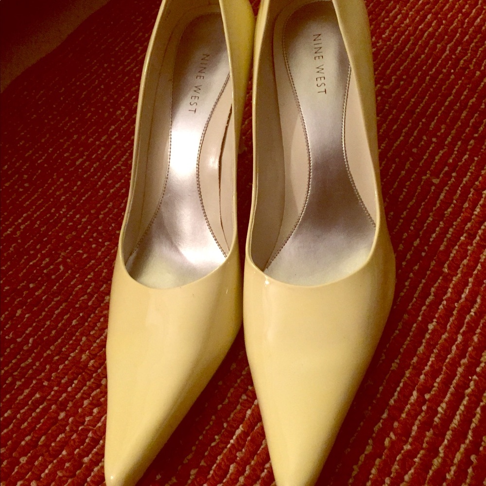 New never worn / Nine West Heels size 11